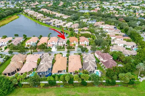 17939 Lake Azure Way Boca Raton FL 33496