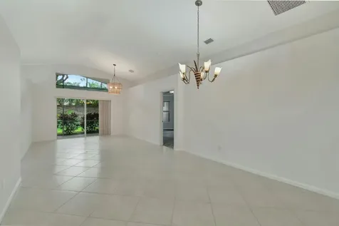 11141 Kapalua Way Boynton Beach FL 33437