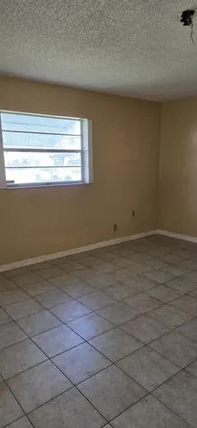 1915 Sw 18th Street Boynton Beach FL 33426