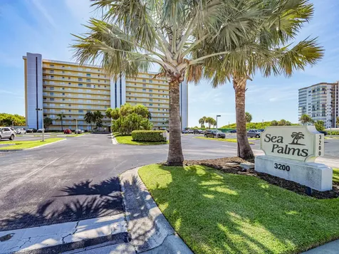 3200 N Highway A1a Hutchinson Island FL 34949