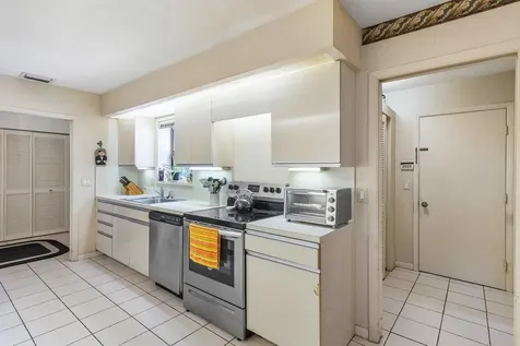 78 Hampshire Lane Boynton Beach FL 33436