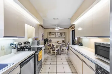 78 Hampshire Lane Boynton Beach FL 33436