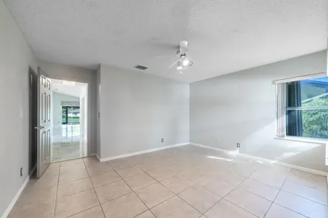 4880 Boxwood Circle Boynton Beach FL 33436