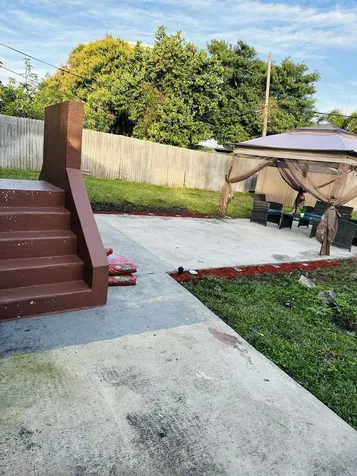 833 Briggs Street West Palm Beach FL 33405