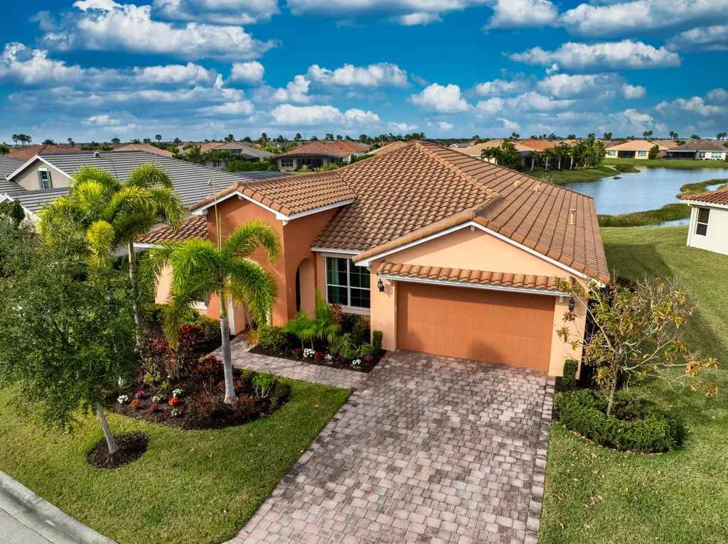 12074 Sw Bayberry Avenue Port Saint Lucie FL 34987