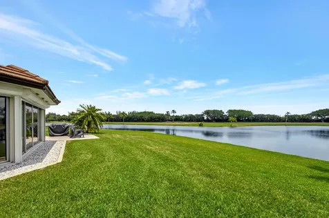 330 Cedar Key Circle Atlantis FL 33462