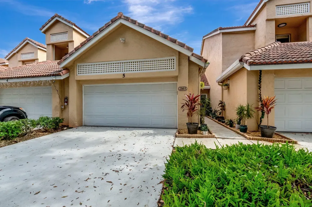 23140 Island View Boca Raton FL 33433