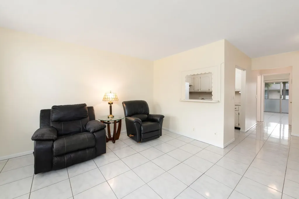 46 Waltham B West Palm Beach FL 33417