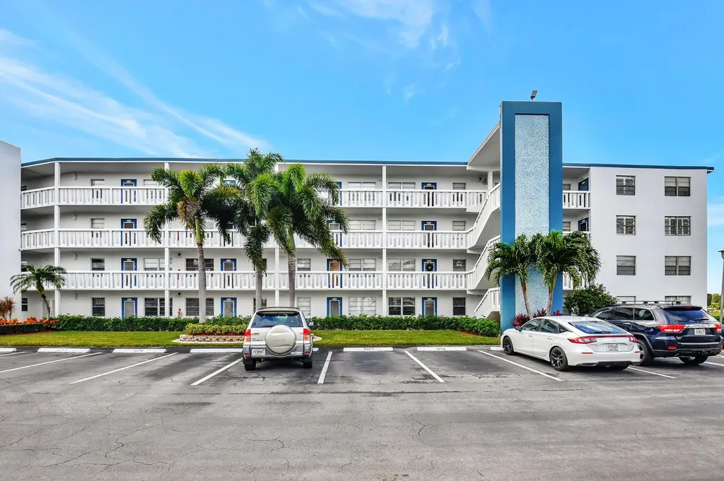 2074 Exeter Boca Raton FL 33434