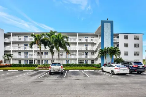 2074 Exeter Boca Raton FL 33434