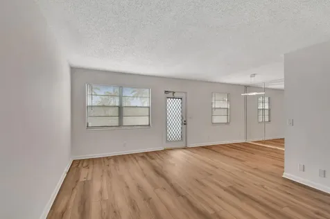 2074 Exeter Boca Raton FL 33434