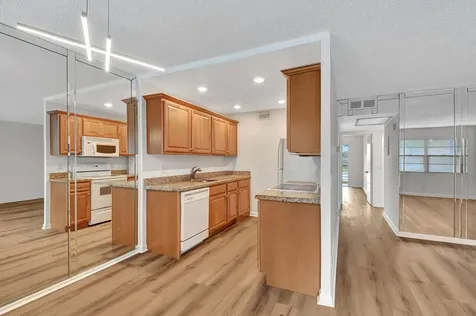 2074 Exeter Boca Raton FL 33434