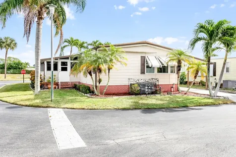 48022 Jaruco Bay Boynton Beach FL 33436