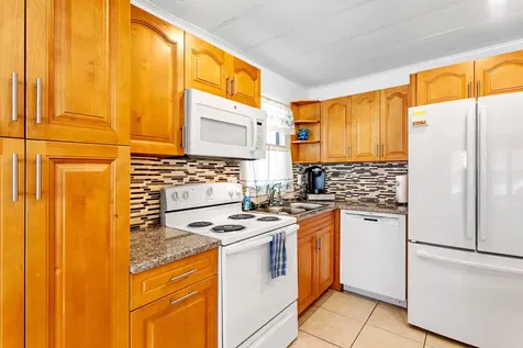 48022 Jaruco Bay Boynton Beach FL 33436