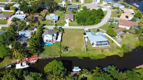 178 NE Dominican Terrace Port Saint Lucie FL 34983