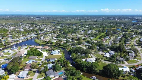 178 NE Dominican Terrace Port Saint Lucie FL 34983