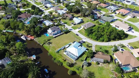 178 NE Dominican Terrace Port Saint Lucie FL 34983