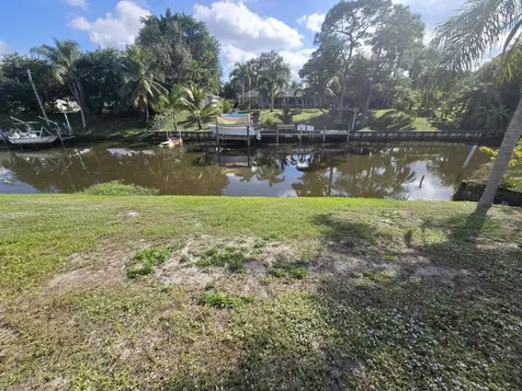 178 NE Dominican Terrace Port Saint Lucie FL 34983
