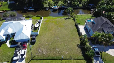 178 NE Dominican Terrace Port Saint Lucie FL 34983