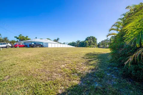 178 NE Dominican Terrace Port Saint Lucie FL 34983