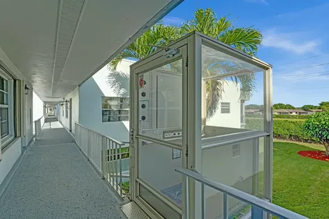710 Burgundy O Delray Beach FL 33484