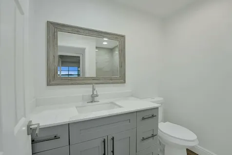 710 Burgundy O Delray Beach FL 33484