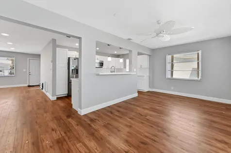 2110 Sw 22nd Street Boynton Beach FL 33426
