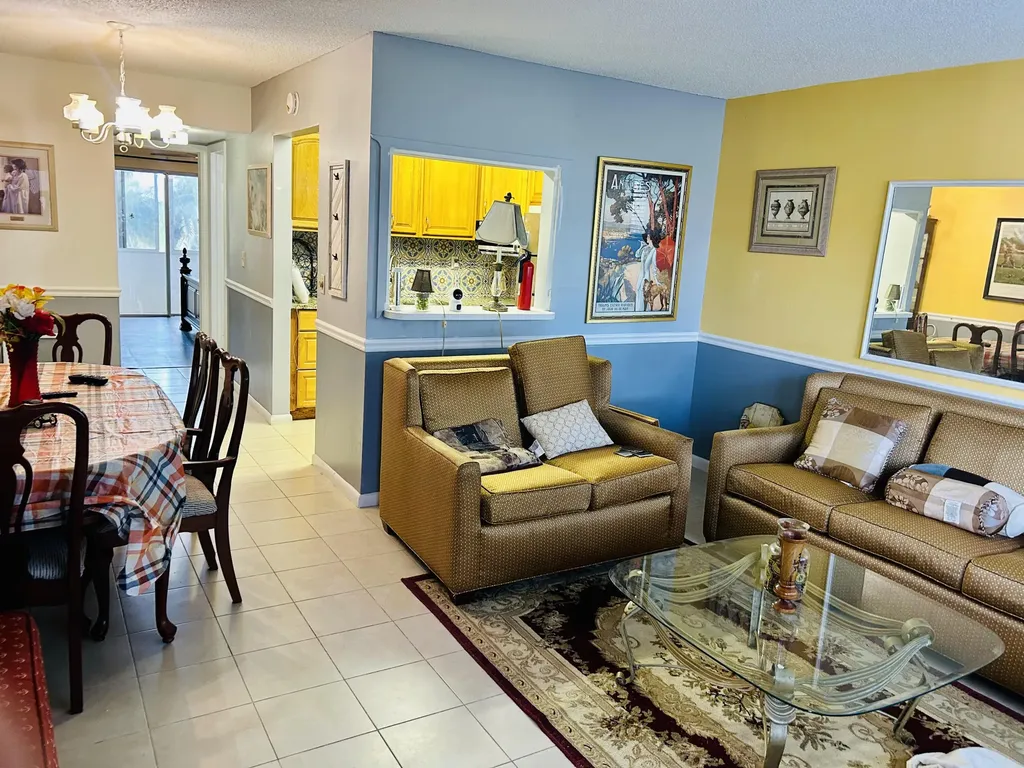 137 Bedford F West Palm Beach FL 33417