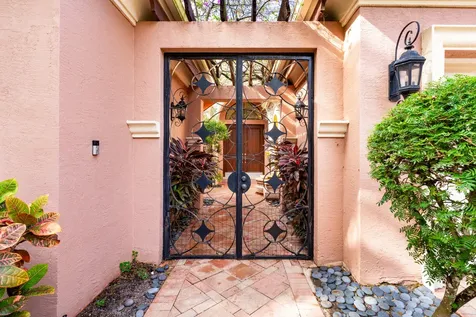 17928 Villa Club Way Boca Raton FL 33496