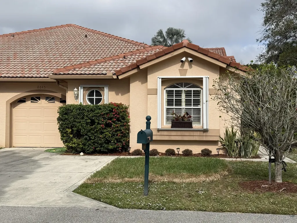 8645 Via Giula Boca Raton FL 33496