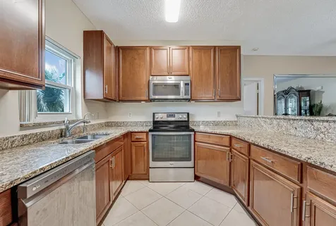 13 Bentwater Circle Boynton Beach FL 33426