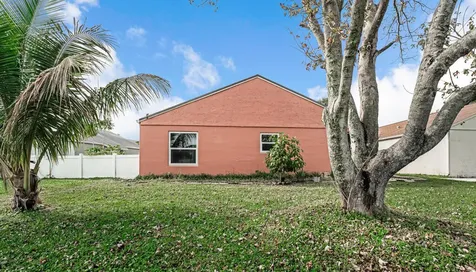 13 Bentwater Circle Boynton Beach FL 33426
