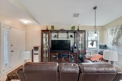 13 Bentwater Circle Boynton Beach FL 33426