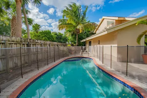 7493 Sierra Drive Boca Raton FL 33433