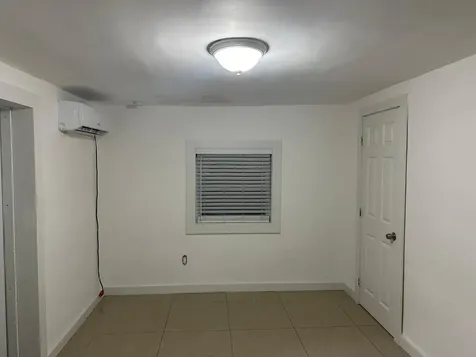 2365 Nw 68th Street Miami FL 33147