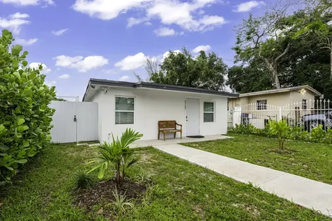 2365 Nw 68th Street Miami FL 33147