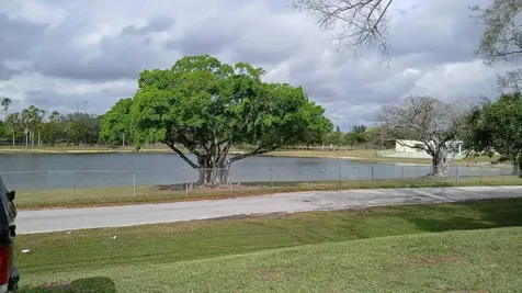 2365 Nw 68th Street Miami FL 33147
