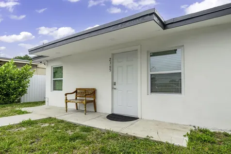 2365 Nw 68th Street Miami FL 33147