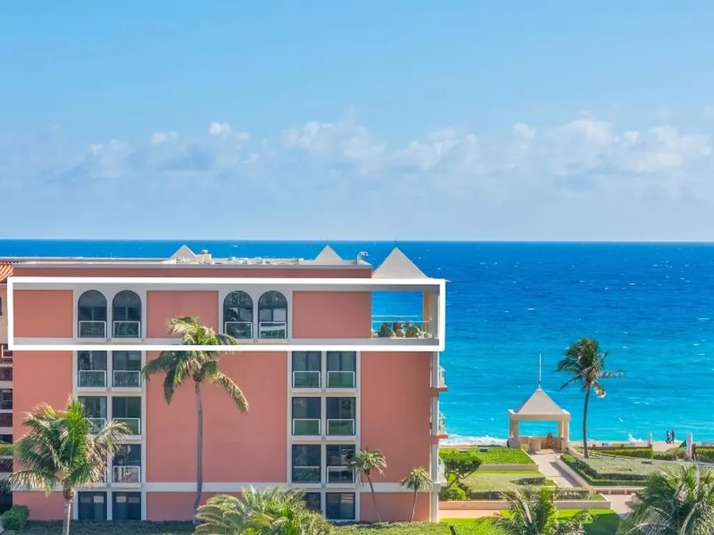 2 N Breakers Row Palm Beach FL 33480