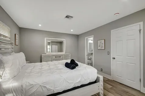 906 Sw 28th Avenue Boynton Beach FL 33435