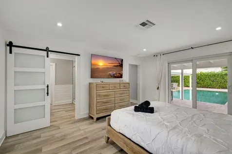 906 Sw 28th Avenue Boynton Beach FL 33435