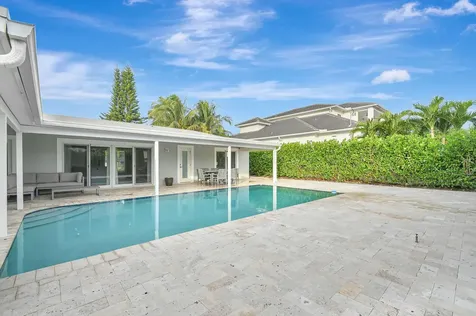 906 Sw 28th Avenue Boynton Beach FL 33435