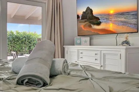 906 Sw 28th Avenue Boynton Beach FL 33435