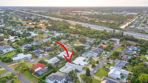 906 Sw 28th Avenue Boynton Beach FL 33435