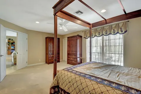 581 S Country Club Drive Atlantis FL 33462