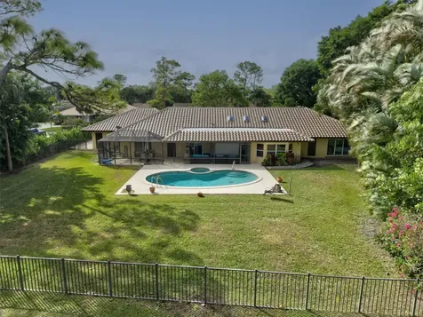 581 S Country Club Drive Atlantis FL 33462