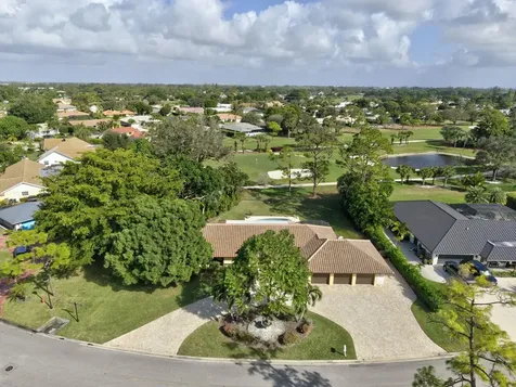 581 S Country Club Drive Atlantis FL 33462