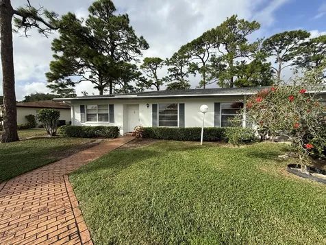 5139 Poppy Place Delray Beach FL 33484