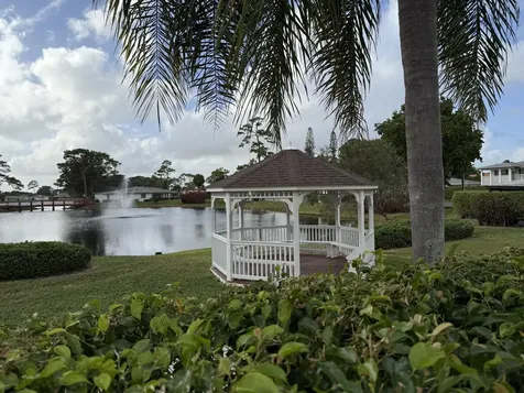 5139 Poppy Place Delray Beach FL 33484