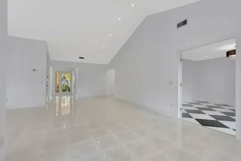 6105 Via Laguna Lane Boca Raton FL 33433